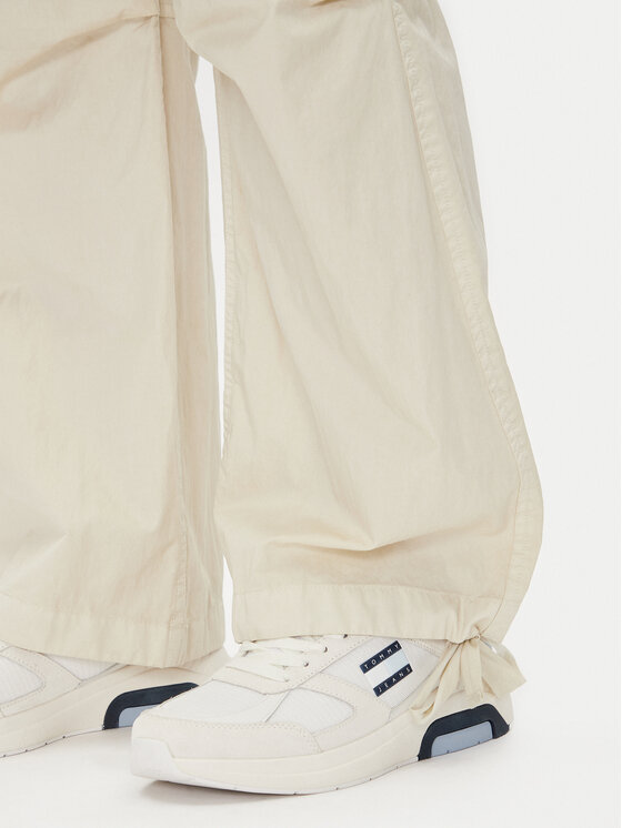 Tommy Jeans Tommy Jeans Medžiaginės kelnės Tjw Cargo Relaxed Straight DW0DW20350 Smėlio Relaxed Fit