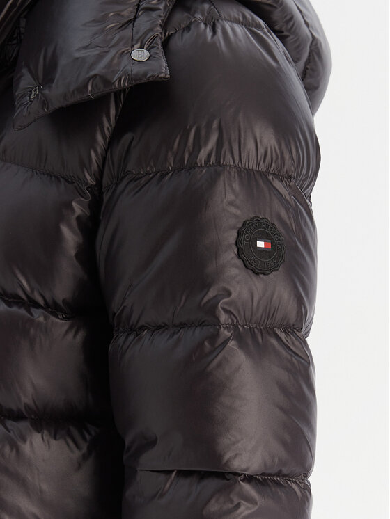 Tommy Hilfiger Tommy Hilfiger Pūkinė striukė Gloss WW0WW47356 Juoda Regular Fit