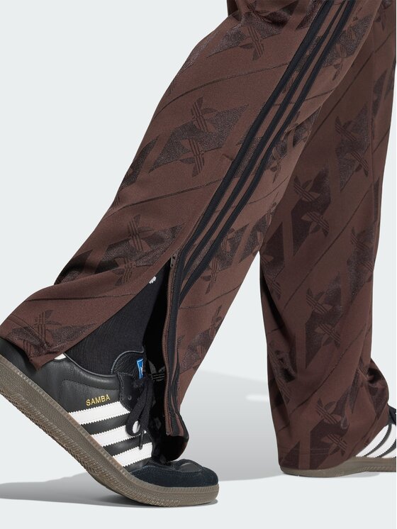 adidas adidas Spodnie dresowe 165119 Brązowy ciemny Regular Fit