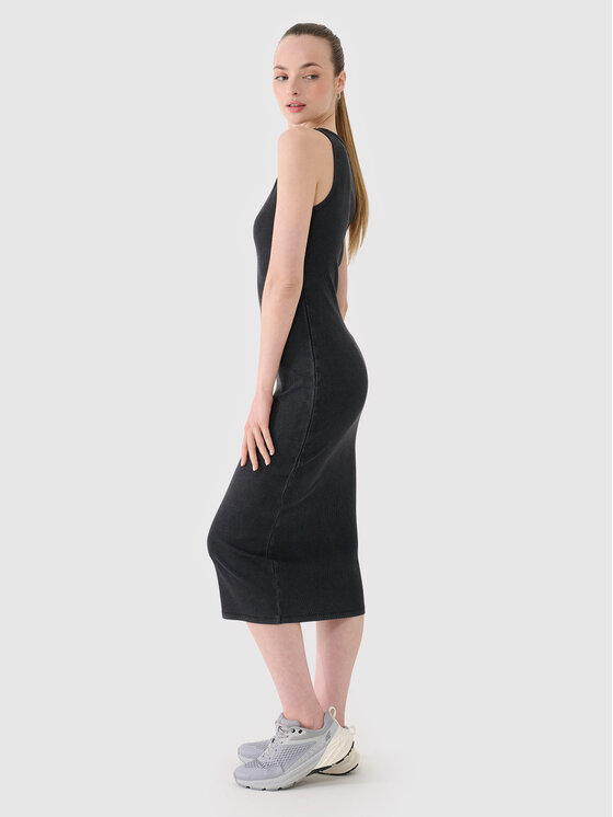 4F 4F Sukienka dzianinowa SS MIDSHOP TEXTILE Czarny Slim Fit