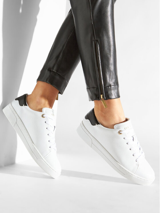 Ted Baker Ted Baker Сникърси Kimmi 257210 Бял