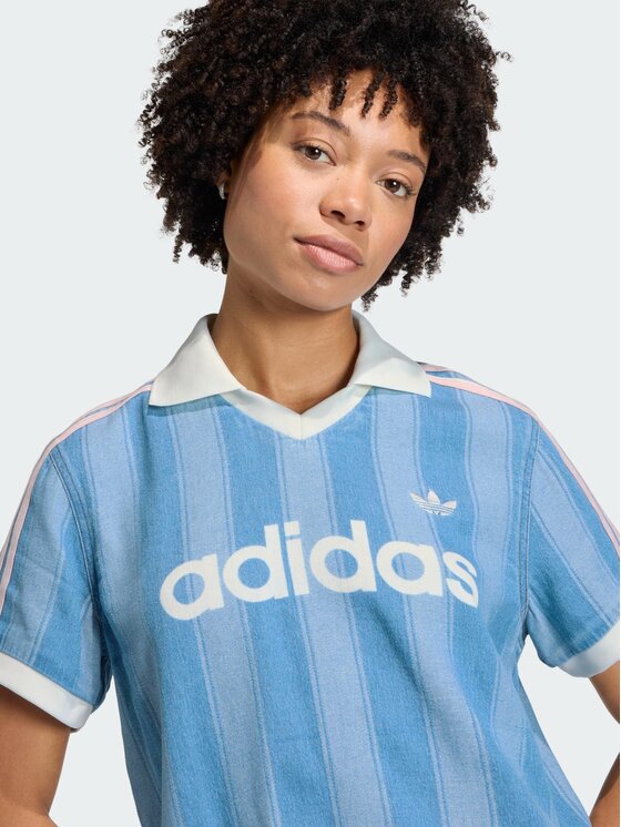 adidas adidas T-Shirt DENIM FOOTBALL Niebieski jasny Loose Fit