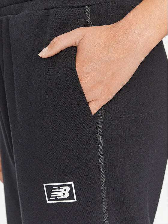 New Balance New Balance Долнище анцуг Essentials French Terry Pant WP33508 Черен Regular Fit