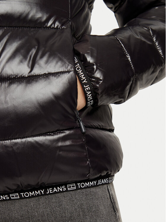 Tommy Jeans Tommy Jeans Žieminė striukė Essential DW0DW19312 Juoda Regular Fit