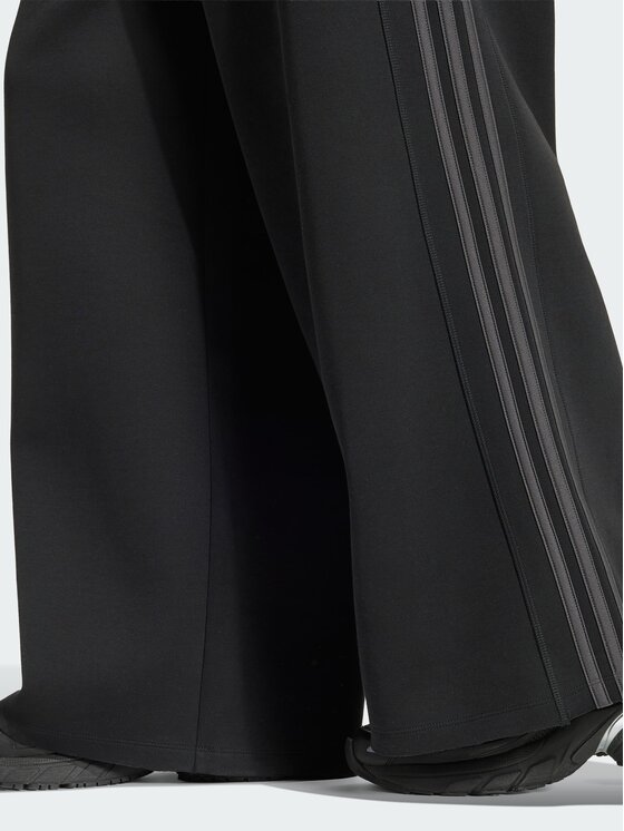 adidas adidas Spodnie dresowe 165370 Czarny Loose Fit