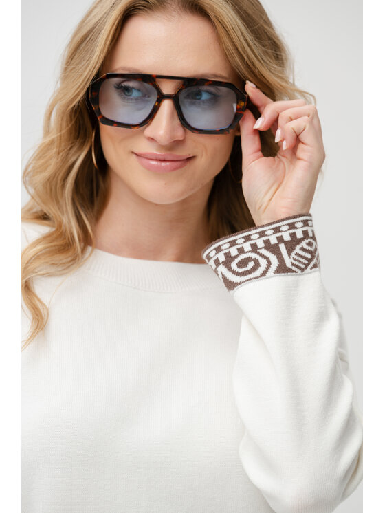 blue shadow blue shadow Sweter Kaps Biały Regular Fit