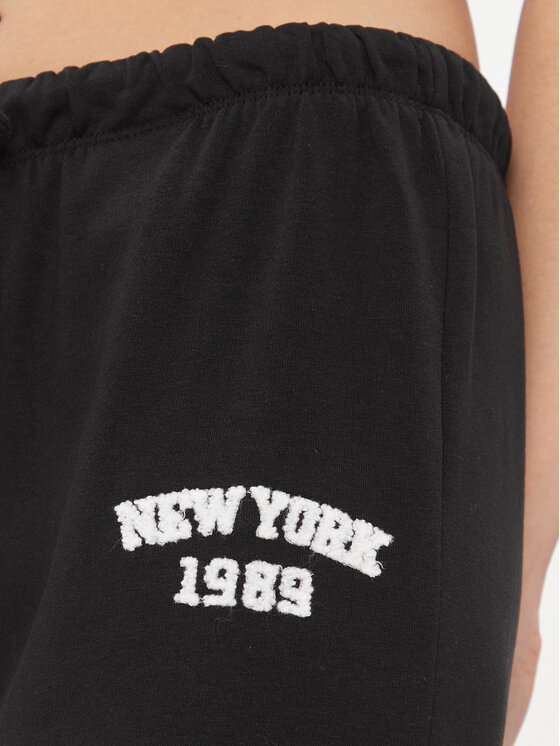 ONLY ONLY Pantaloni da tuta Toddy 15311686 Nero Regular Fit