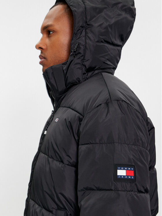Tommy Jeans Tommy Jeans Žieminė striukė DM0DM18487 Juoda Regular Fit