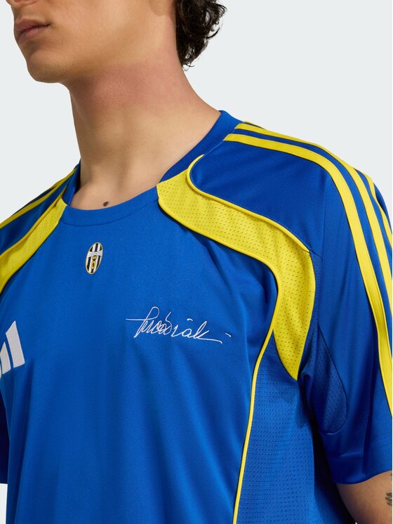 adidas adidas Koszulka techniczna Juventus Vialli Pack Niebieski jasny Slim Fit