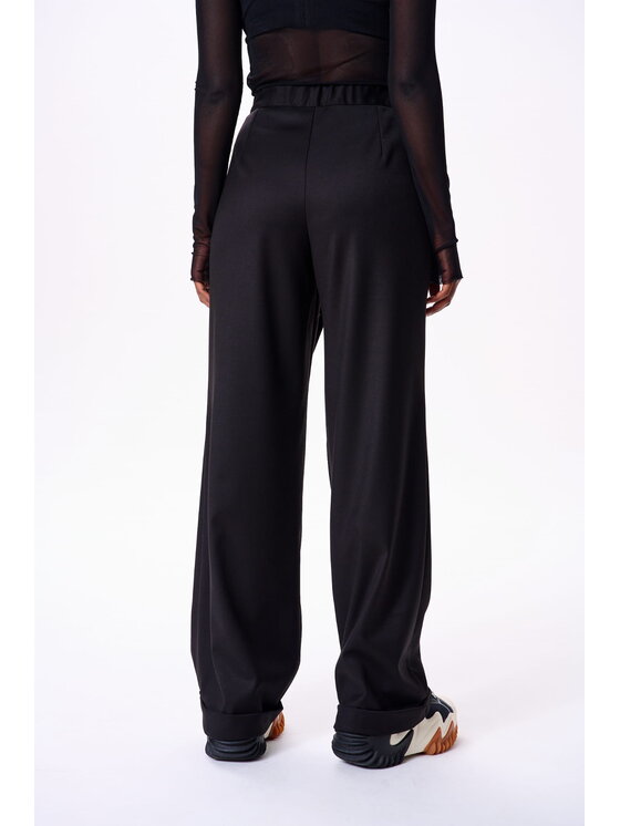 blue shadow blue shadow Spodnie damskie Sanak Czarny Regular Fit