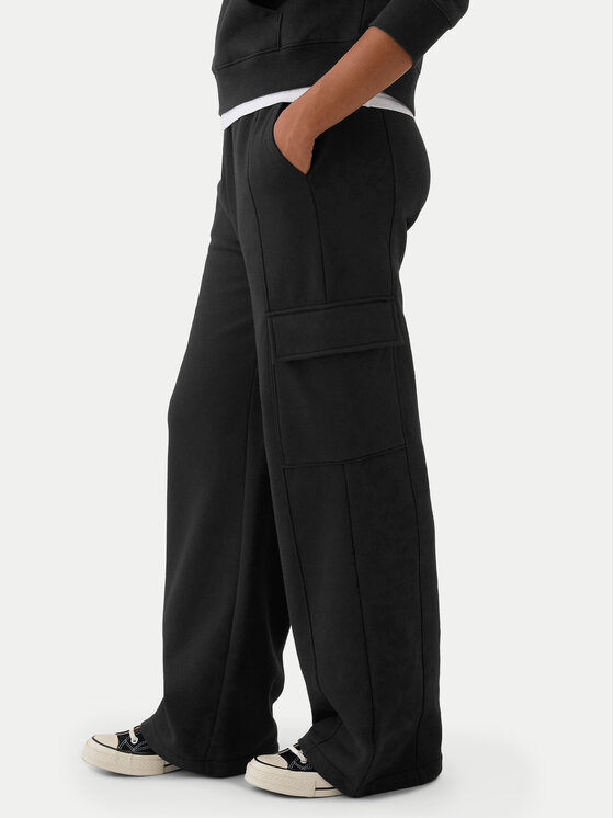 Gap Gap Donji dio trenerke 523564-01 Crna Relaxed Fit