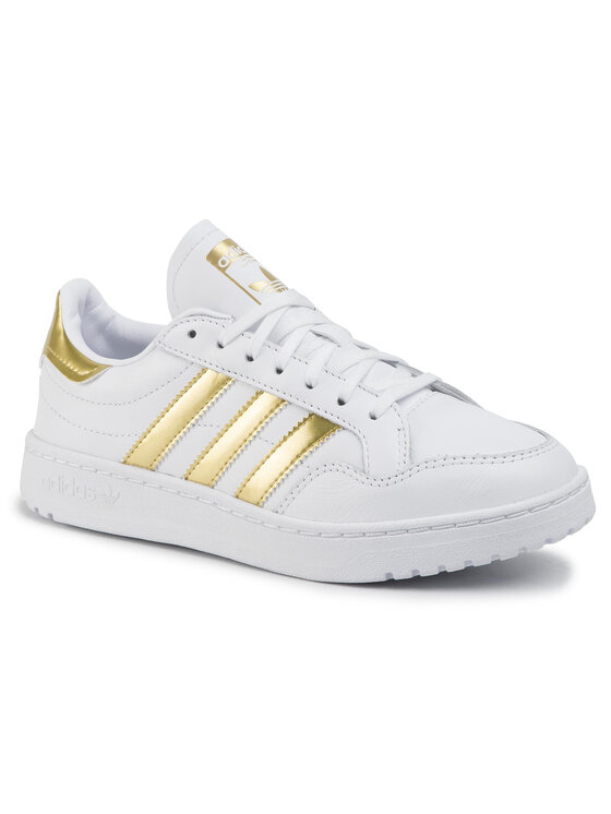 adidas Boty Team Court W EF6058 B l Modivo.cz