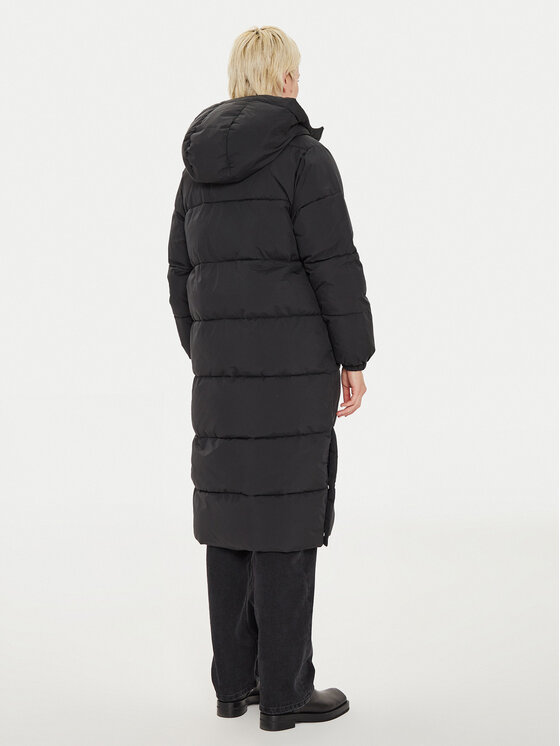 Mustang Mustang Cappotto invernale Crystal City 1015438 Nero Relaxed Fit