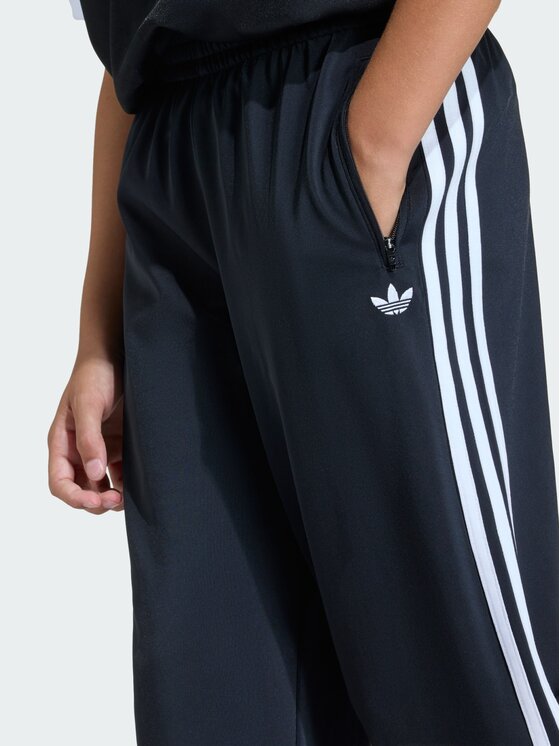 adidas adidas Spodnie dresowe 164898 Czarny Loose Fit