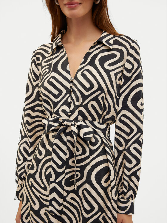 Vero Moda Vero Moda Marškinių tipo suknelė Vigdis 10323267 Juoda Regular Fit
