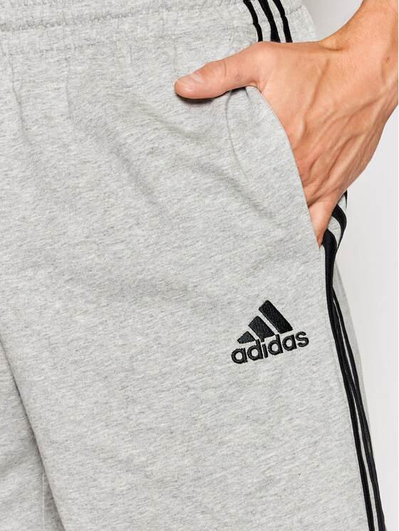 adidas adidas Αθλητικό σορτς Aeroready Essentials 3-Stripes GK9990 Γκρι Regular Fit