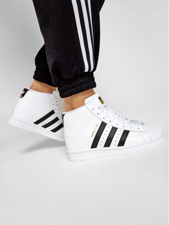 Superstar deals up w