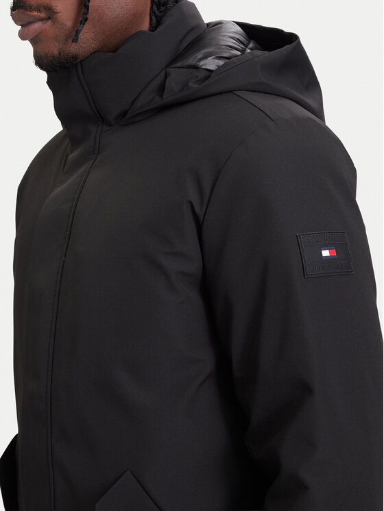 Tommy Hilfiger Tommy Hilfiger Striukė MW0MW44989 Juoda Regular Fit