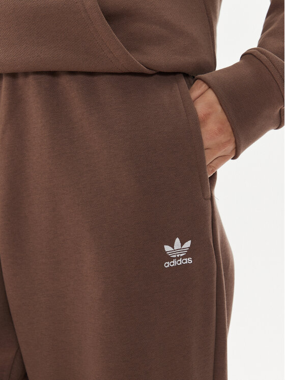 adidas adidas Pantaloni da tuta adicolor Essentials IR5974 Marrone Regular Fit