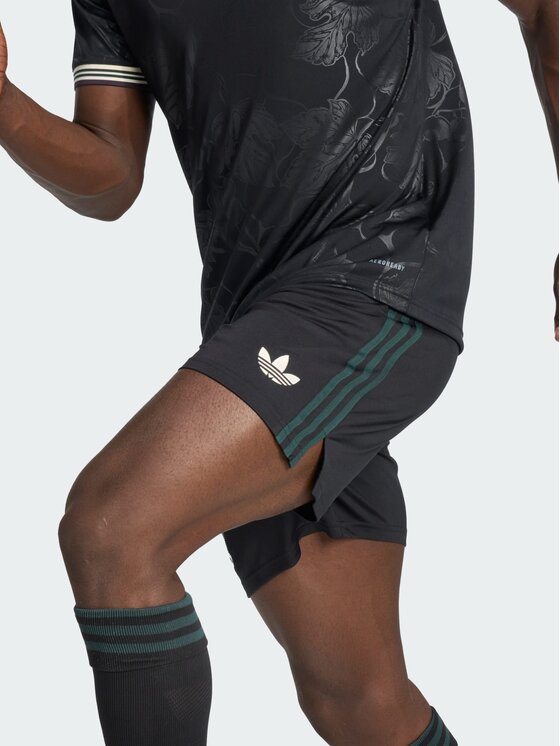 adidas adidas Szorty sportowe Juventus Czarny Regular Fit