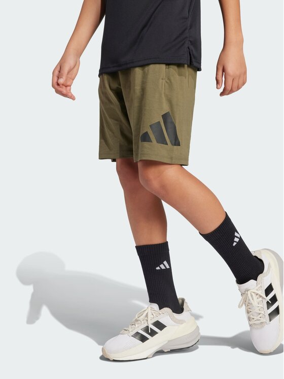 adidas adidas Szorty materiałowe Essentials Zielony Regular Fit