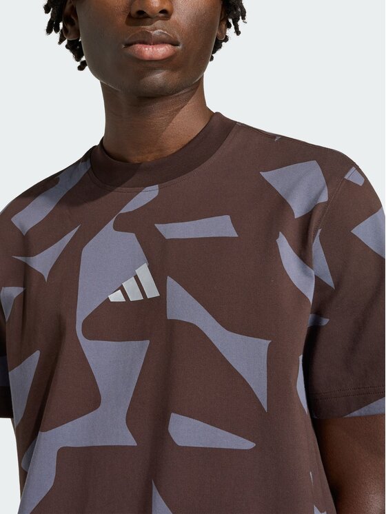 adidas adidas T-Shirt 162901 Brązowy ciemny Loose Fit