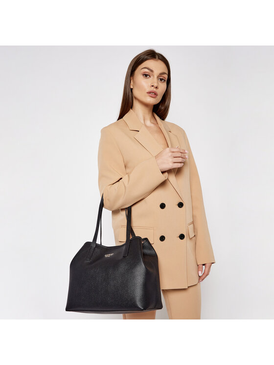 Guess Guess Rankinė Vikky (VG) HWVG69 95230 Juoda