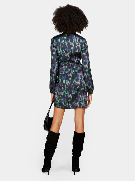 Sisley Sisley Každodenné šaty 4RTMLV046 Farebná Slim Fit