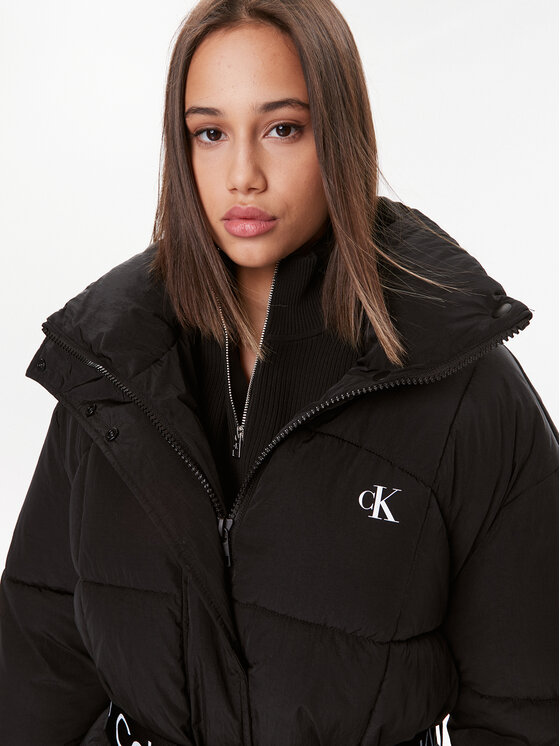Calvin Klein Jeans Calvin Klein Jeans Pehelykabát J20J221903 Fekete Relaxed Fit
