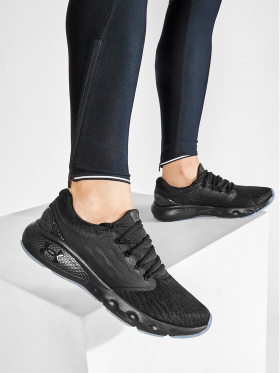 Under Armour Under Armour Skriešanas apavi Ua Charged Vantage 3023550-002 Melns