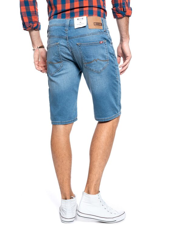 Mustang Mustang Szorty jeansowe CHICAGO SHORT Niebieski Slim Fit