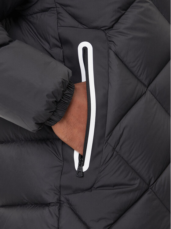EA7 Emporio Armani EA7 Emporio Armani Vatovaná bunda 7M001001 AF15923 UC001 Čierna Modern Fit