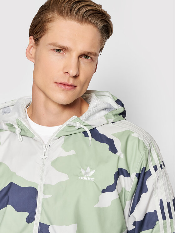 adidas adidas Demisezoninė striukė Graphics Camo HF4877 Žalia Regular Fit