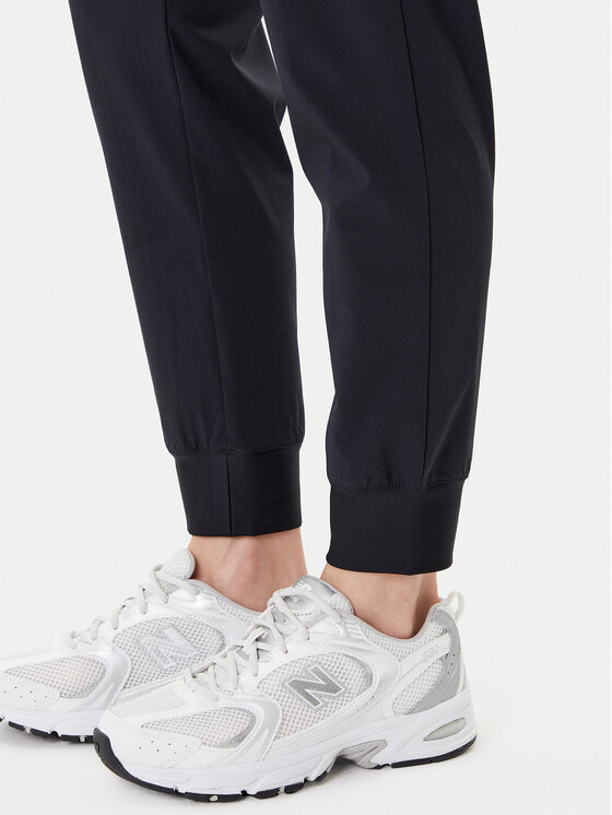 Under Armour Under Armour Pantaloni da tuta Armoursport High Rise Wvn Pnt 1382727-001 Nero Loose Fit