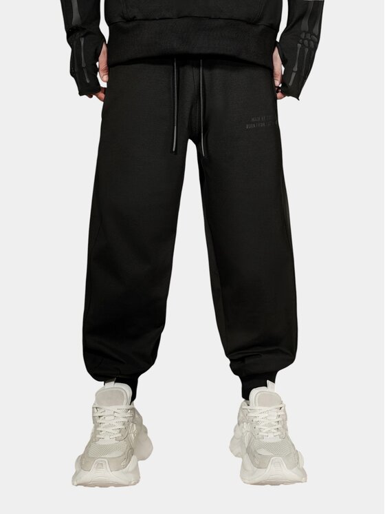 MADE BY SOCIETY MADE BY SOCIETY Spodnie materiałowe Frame Ground - P17999 Czarny Basic Fit