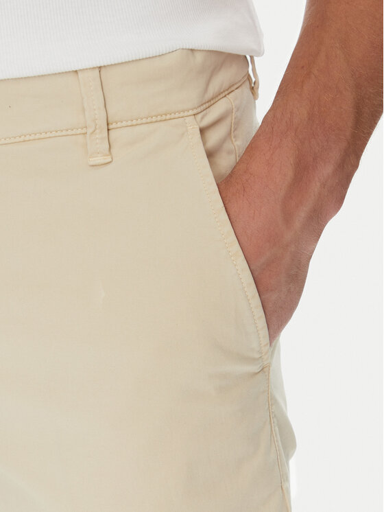 Mustang Mustang Pantalon scurți din material Amsterdam 1016450 Bej Slim Fit