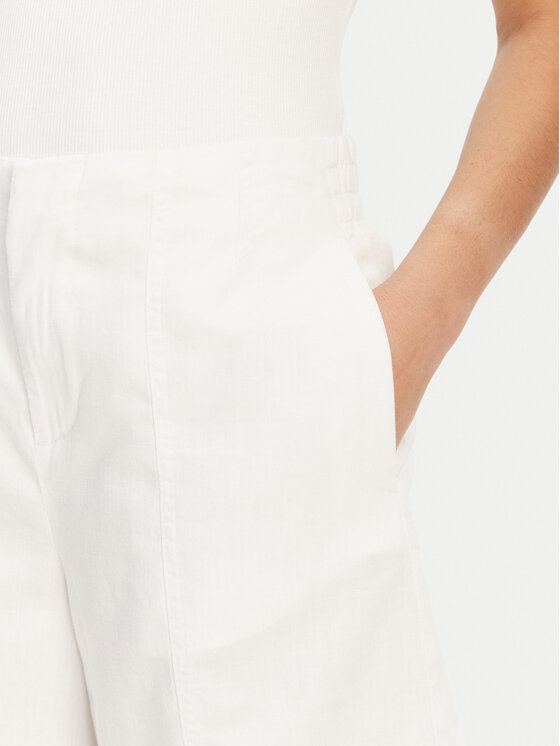Calvin Klein Jeans Calvin Klein Jeans Bermudy J20J225219 Biela Relaxed Fit