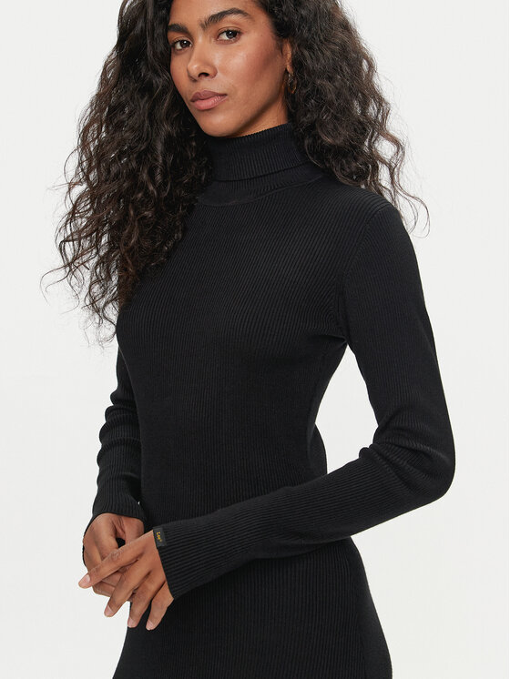 Lee Lee Kötött ruha 112358303 Fekete Slim Fit