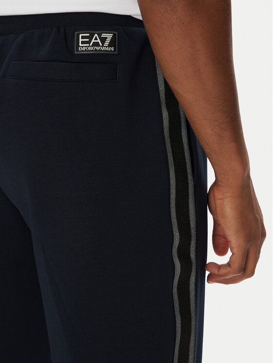EA7 Emporio Armani EA7 Emporio Armani Melegítő alsó 7M000545 AF12660 UB102 Sötétkék Modern Fit