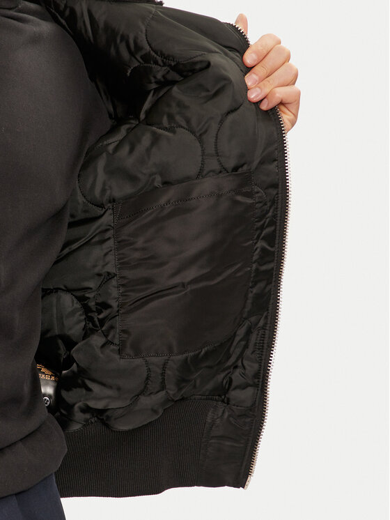 Alpha Industries Alpha Industries Geacă de iarnă 113145 Negru Regular Fit