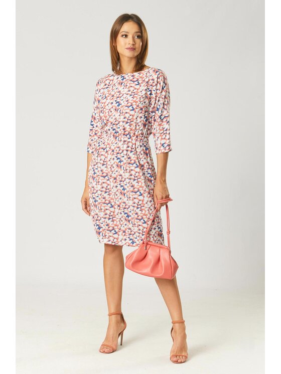 QUIOSQUE QUIOSQUE Každodenné šaty LEOPARDI DRESS Koralová Regular Fit