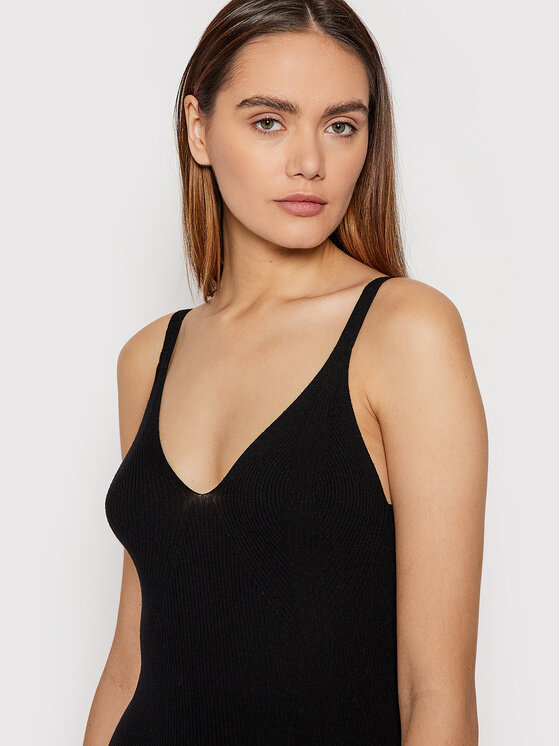 Remain Remain Úpletové šaty Gunilla Knit RM892 Černá Slim Fit