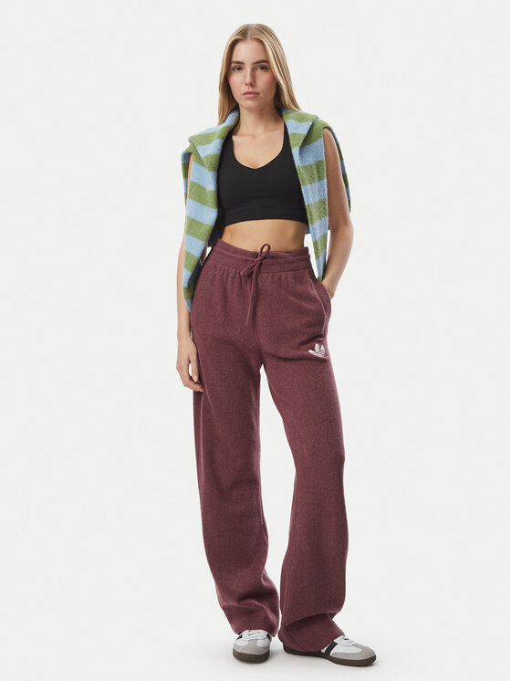 adidas adidas Spodnji del trenirke Essentials IA4436 Bordo rdeča Loose Fit