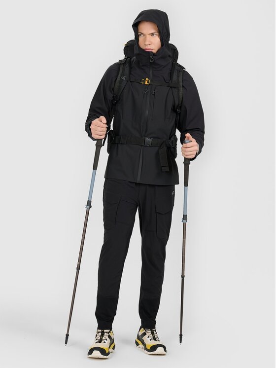 4F 4F Outdoorová bunda 4FWAW25TTJAM1010-20S Čierna Regular Fit