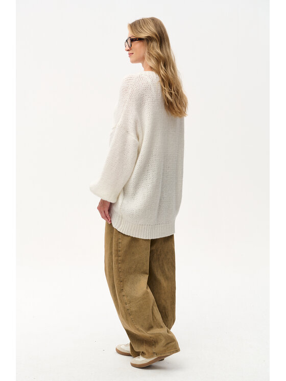 blue shadow blue shadow Sweter Lixi Biały Regular Fit