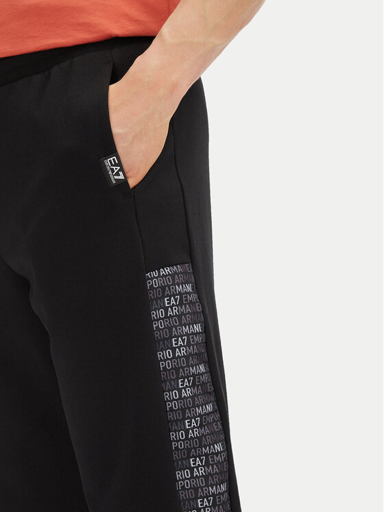 EA7 Emporio Armani EA7 Emporio Armani Spodnji del trenirke 7M000216 AF12660 UC001 Črna Regular Fit