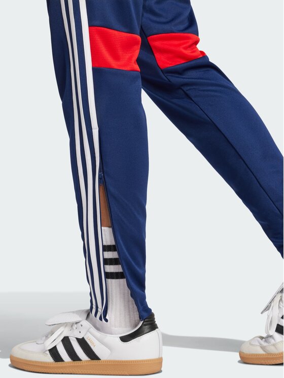 adidas adidas Spodnie materiałowe Performance Tiro 25 Essentials Błękitny Regular Fit