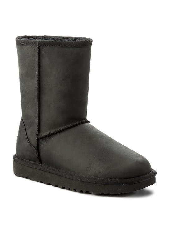 Classic short on sale leather uggs