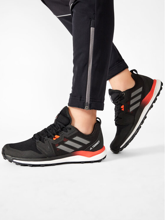 adidas Scarpe da corsa Terrex Agravic FX6859 Nero | Modivo.it