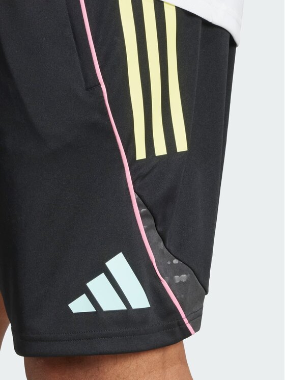 adidas adidas Szorty sportowe Juventus Czarny Regular Fit